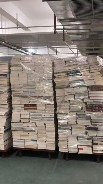 上门回收现场：单位库存旧书回收